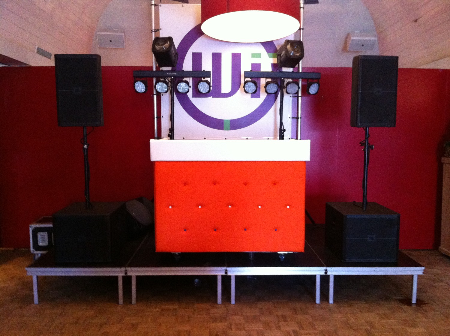 DJ Booth (oranje)